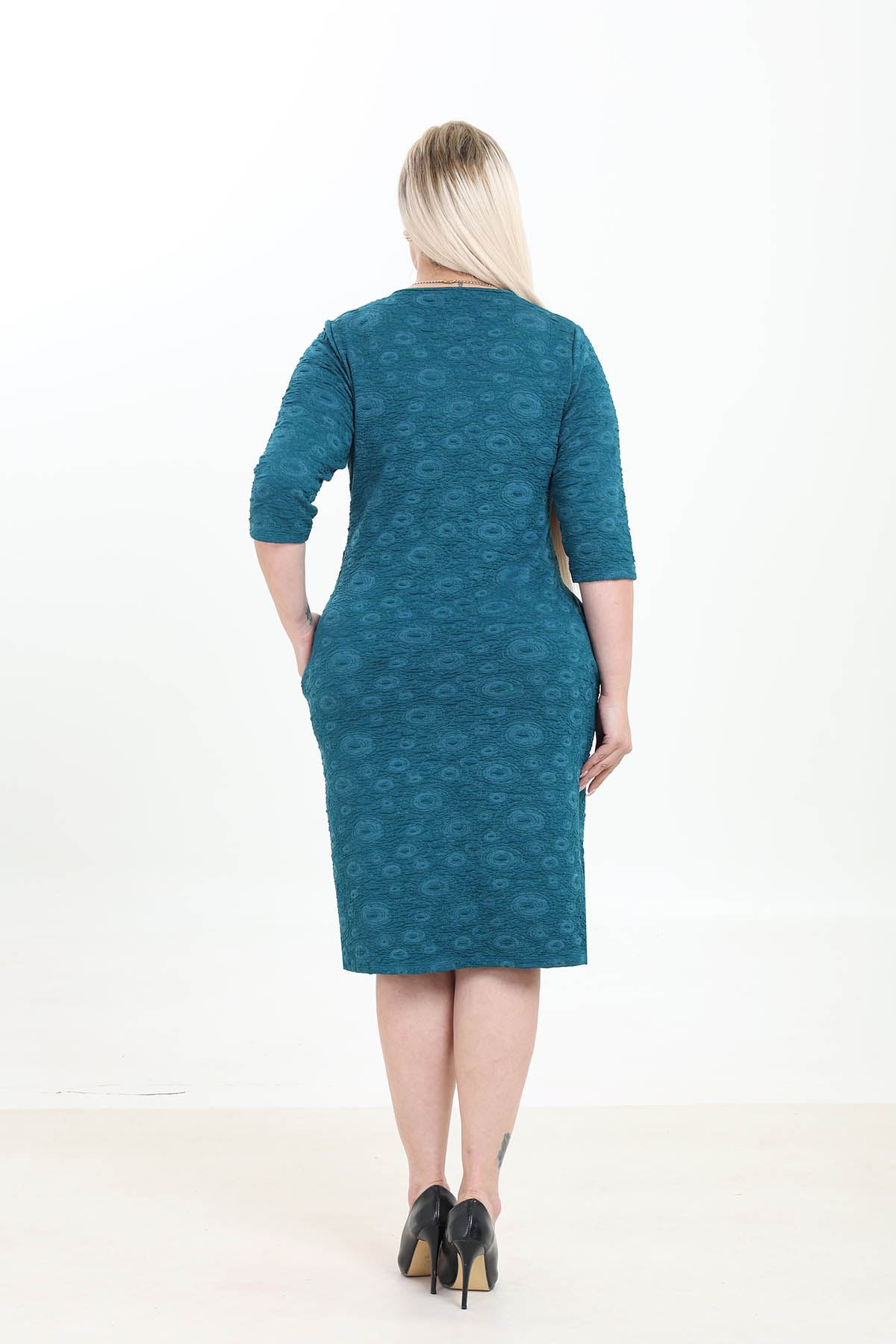 Çift Cepli Desenli Esnek Kışlık Büyük Beden Yeşil Midi Elbise 37C-2767