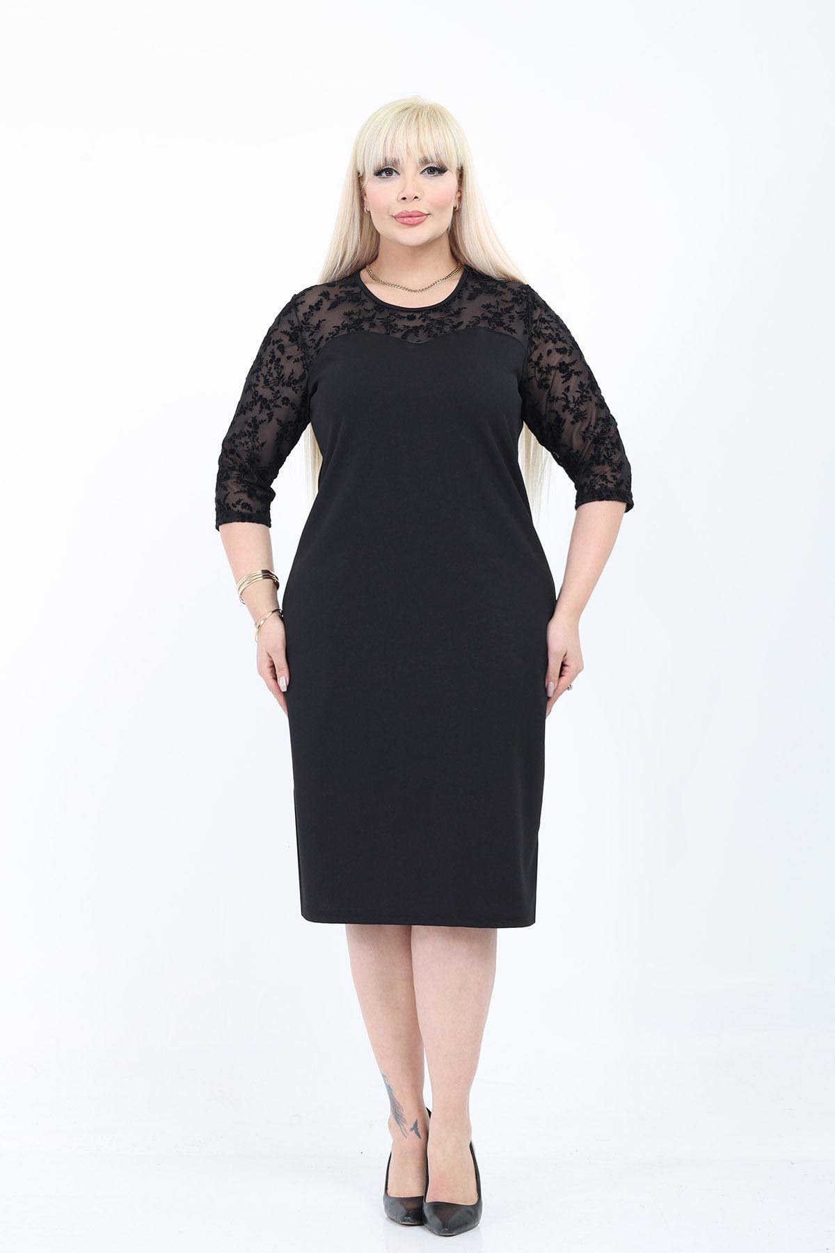 Siyah Flok Tül Detaylı Büyük Beden Midi Elbise 16C-2778