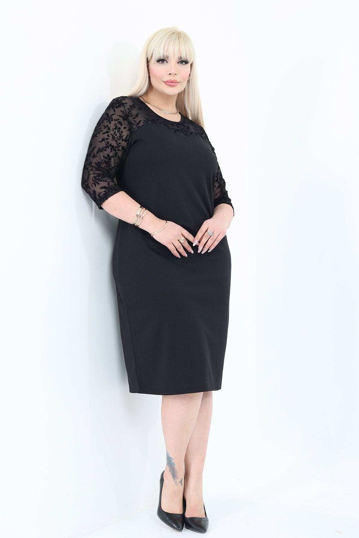 Siyah Flok Tül Detaylı Büyük Beden Midi Elbise 16C-2783