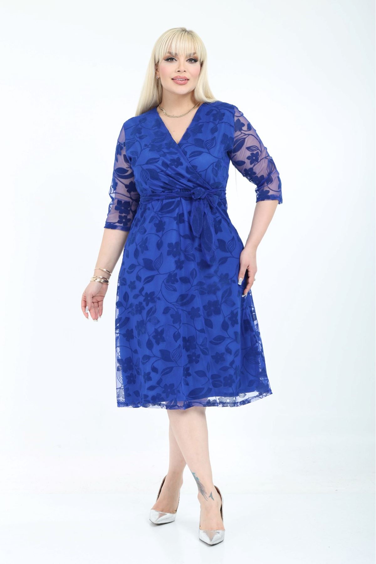 Kruvaze Yaka Büyük Beden Kraliyet Mavisi Elbise 46E-2784