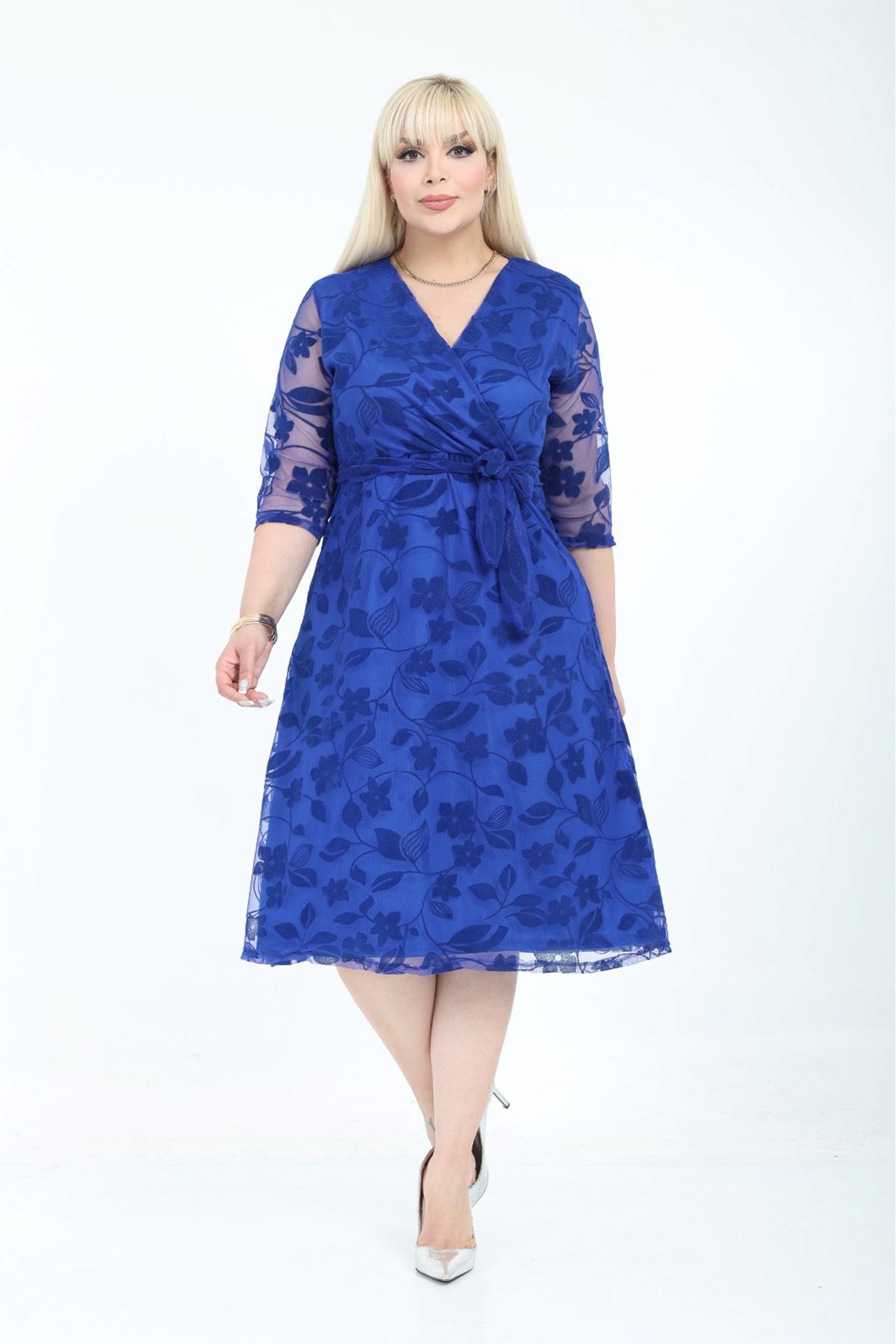 Kruvaze Yaka Büyük Beden Kraliyet Mavisi Elbise 46E-2784