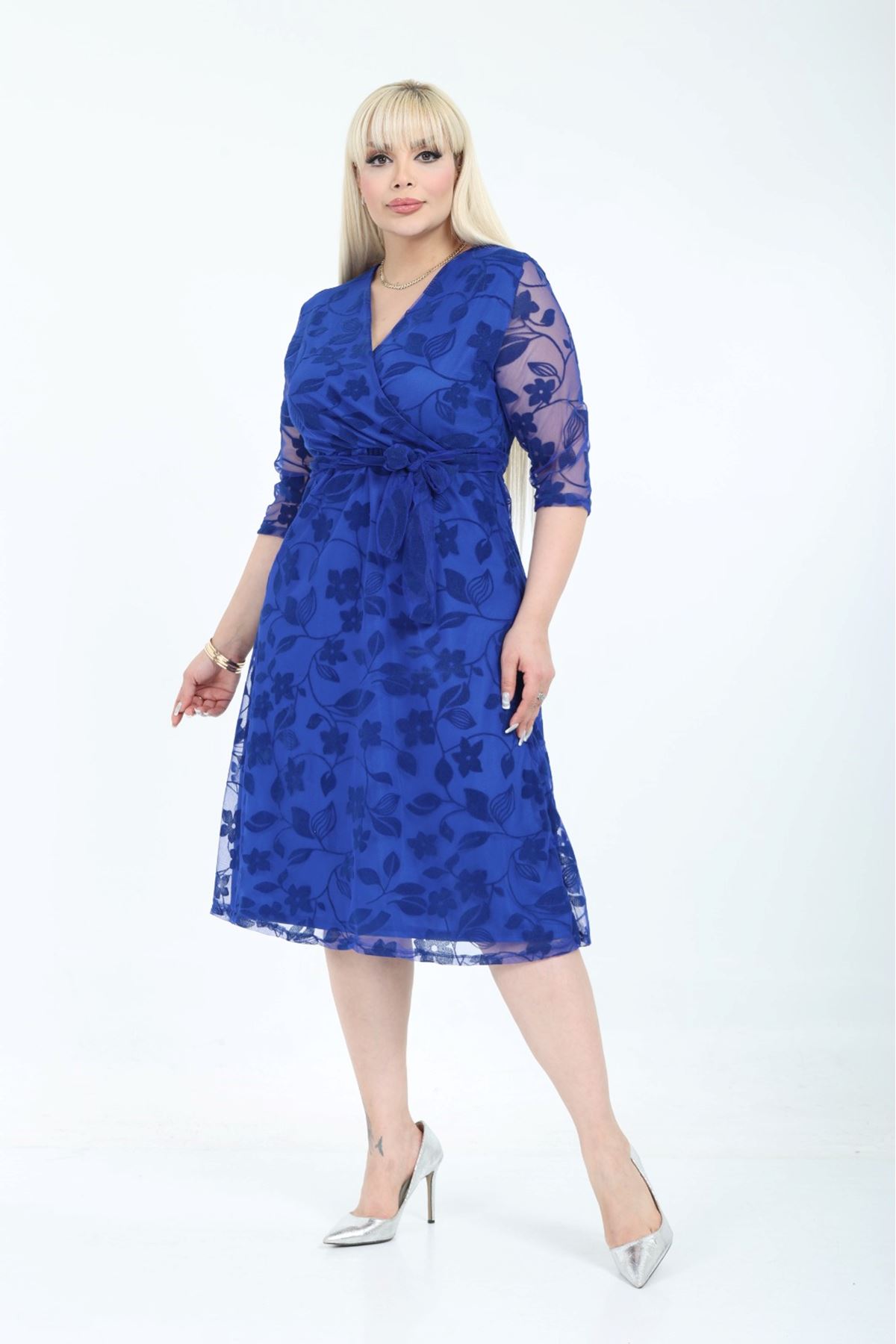 Kruvaze Yaka Büyük Beden Kraliyet Mavisi Elbise 46E-2784