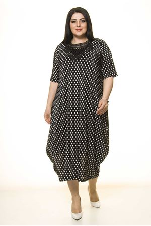 Yaka Detaylı Siyah Cepli Büyük Beden Elbise F10-1737